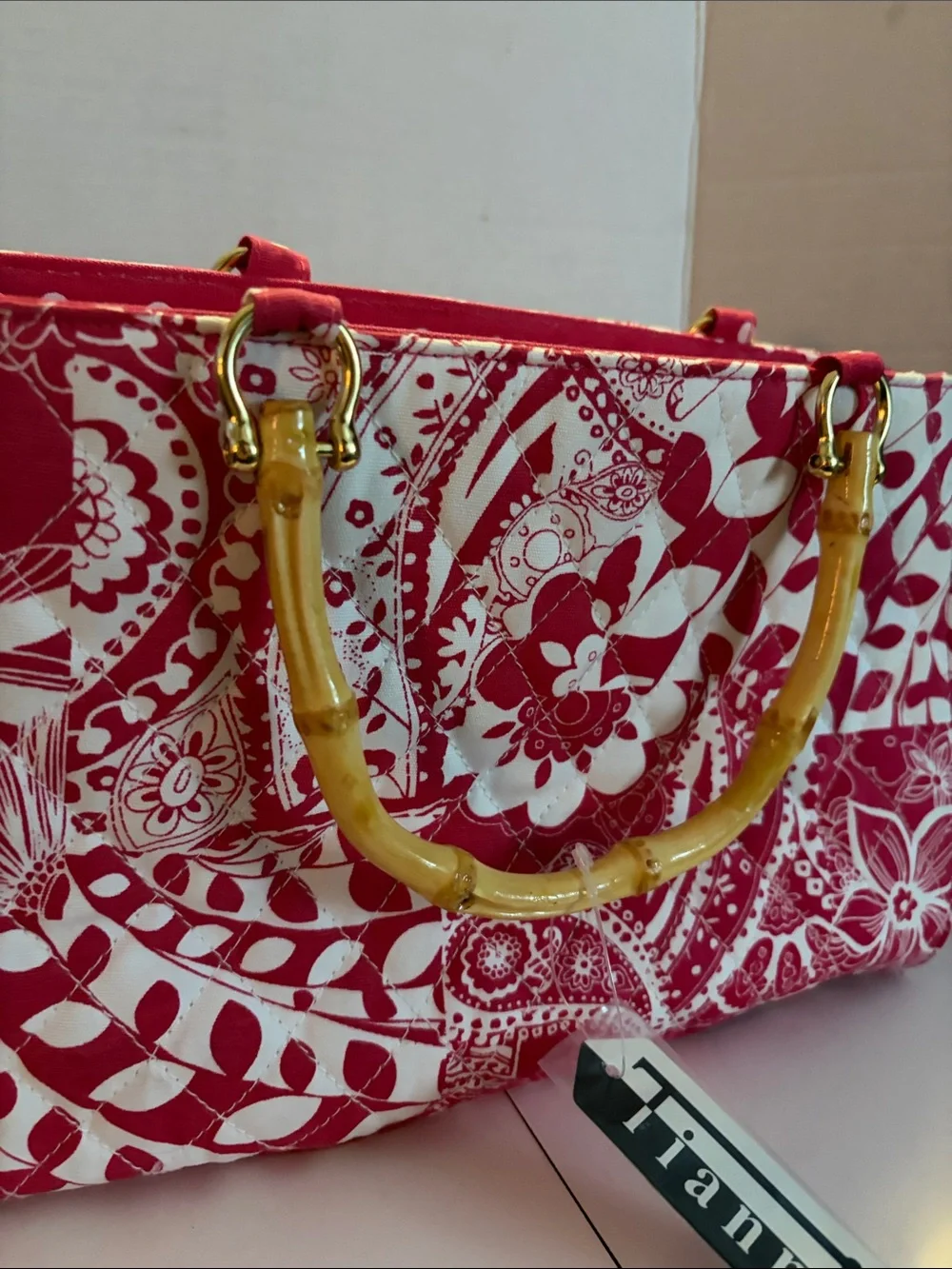 NWT Tianni Red dark pink and White Printed floral cloth bag Bamboo-Style Handles